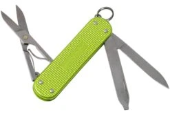 Victorinox Classic SD Alox Colors, Lime Twist 0.6221.241G Couteau Suisse -Magasin de couteaux VT0 6221 241G 02 victorinox
