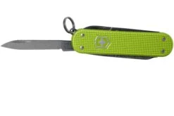 Victorinox Classic SD Alox Colors, Lime Twist 0.6221.241G Couteau Suisse -Magasin de couteaux VT0 6221 241G 03 victorinox