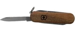 Victorinox Classic SD Wood 0.6221.63 Couteau Suisse -Magasin de couteaux VT0 6221 63 03 victorinox