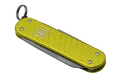 Victorinox Classic SD Alox Limited Edition 2023, 0.6221.L23 Electric Yellow, Couteau Suisse -Magasin de couteaux VT0 6221 L23 04 victorinox