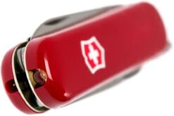 Victorinox Signature Lite Rouge 0.6226 Couteau Suisse -Magasin de couteaux VT0 6226 04 victorinox vt0 6226 04